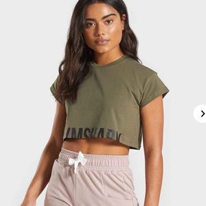 army green GYMSHARK cropped tee